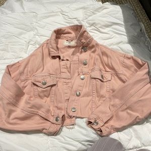 M boutique cropped distressed light pink jean jacket